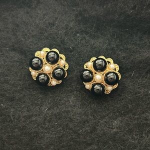 Vintage Round Cluster Faux Pearl Black Silver Gold Beads Clip On Earrings